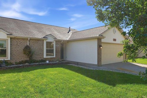 3975 Cobblestone Cv, New Haven, IN, 46774-2077 | Card Image