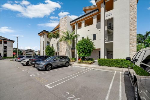 unit-4-10425 Nw 82nd St, Doral, FL, 33178-4096 | Card Image