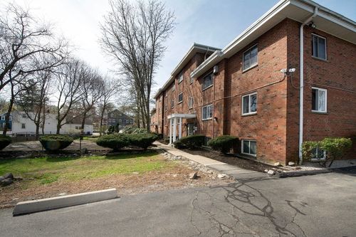 unit-4b-211 West St, Quincy, MA, 02169-6227 | Card Image