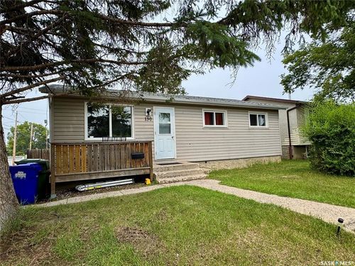 130 Donaldson St, Prince Albert, SK, S6V5Y6 | Card Image