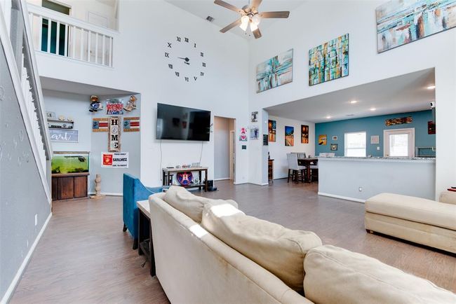 438 Dorsal Way, House other with 4 bedrooms, 3 bathrooms and 3 parking in Crosby TX | Image 10