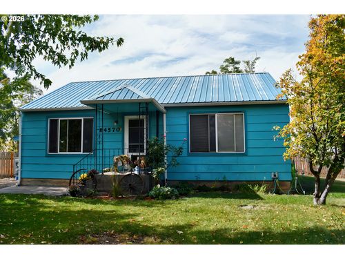 84570 Ringer Rd, Milton-Freewater, OR, 97862-6944 | Card Image
