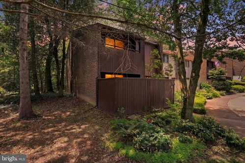 2043 Wethersfield Ct, RESTON, VA, 20191-3628 | Card Image