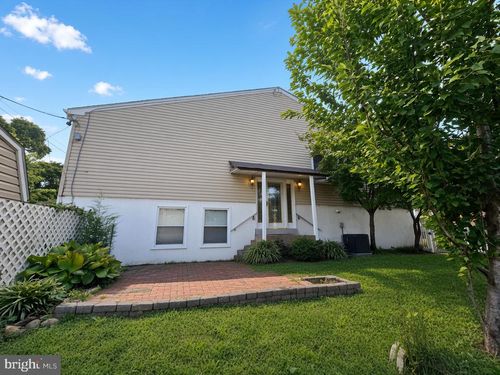 9245 State Rd, PHILADELPHIA, PA, 19114-4022 | Card Image