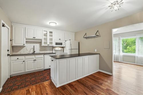 apt-518-6450 York Ave S, Edina, MN, 55435-2341 | Card Image