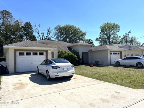 16 Pine Hurst Ln, PALM COAST, FL, 32164-7022 | Card Image