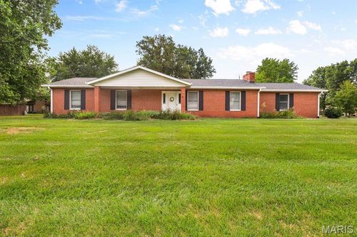 28 Rushmore Dr, Glen Carbon, IL, 62034-1322 | Card Image