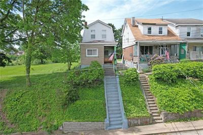 662 Margaret St, House other with 2 bedrooms, 1 bathrooms and 2 parking in Mt Oliver PA | Image 1