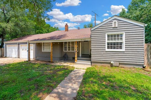 323 E 18th St, Wellington, KS, 67152-4307 | Card Image