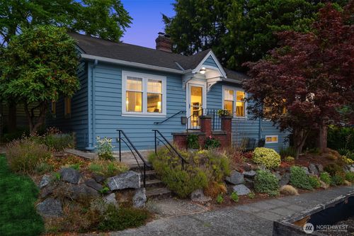 814 Nw 75th St, Seattle, WA, 98117-5117 | Card Image