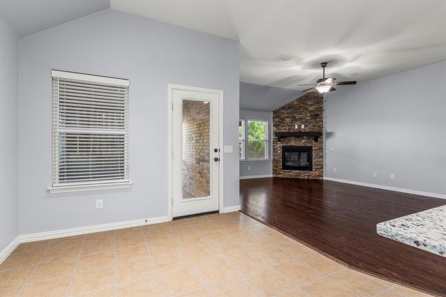 Dining area | Image 15