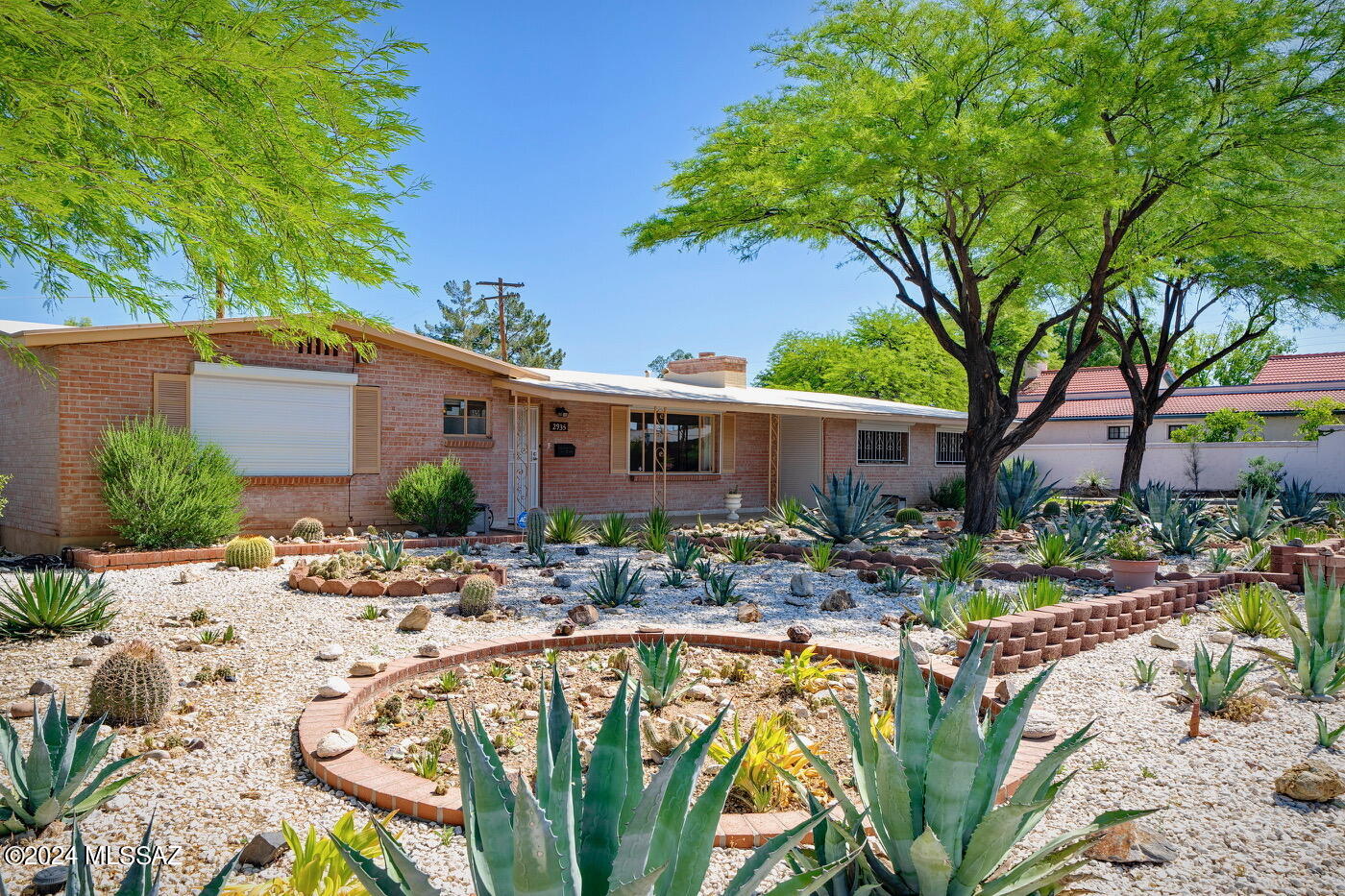 8th St, Tucson, AZ 85716