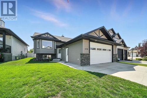 179 Issard Close, Red Deer, AB, T4R0C2 | Card Image