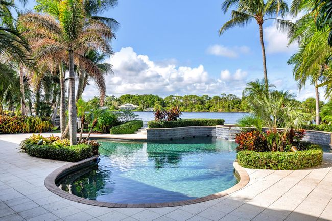 19223 Riverside Dr, House other with 5 bedrooms, 6 bathrooms and null parking in Tequesta FL | Image 55