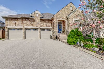 71 Louvain Dr, House other with 3 bedrooms, 3 bathrooms and 9 parking in Brampton ON | Image 1