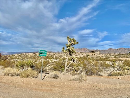 1015 E Meadview Blvd, Meadview, AZ, 86444 | Card Image