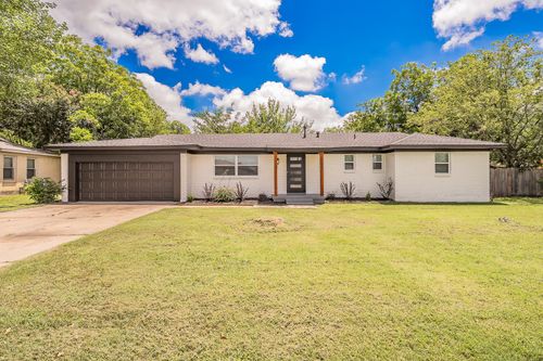 828 Glenda Dr, Bedford, TX, 76022-7332 | Card Image