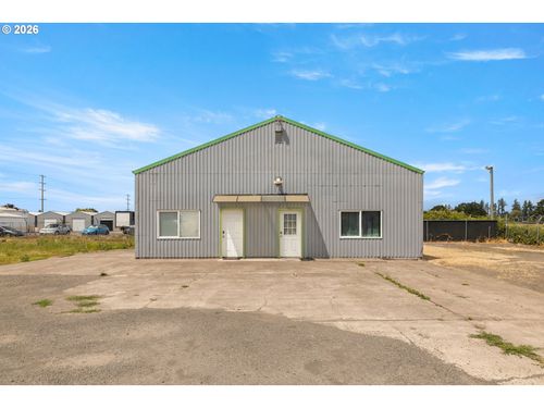 547 N 4th Ave, Cornelius, OR, 97113-9140 | Card Image