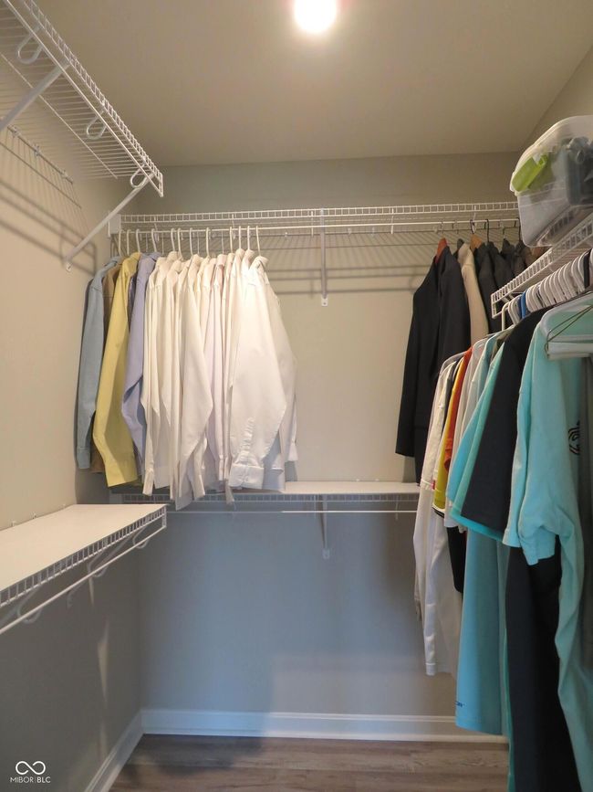 Primary walk-in closet | Image 28