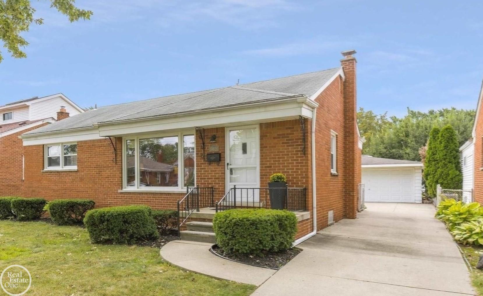 Gaukler St, Saint Clair Shores, MI 48080