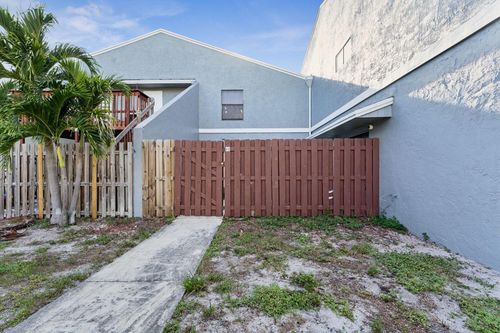 apt-d-4 Crossings Cir, Boynton Beach, FL, 33435-2173 | Card Image