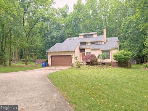 329 Mount Laurel Rd, Mount Laurel, NJ, 08054-9556 | Card Image