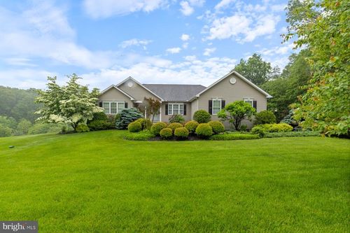 5353 Walkerwood Ct, Manchester, MD, 21102-3042 | Card Image