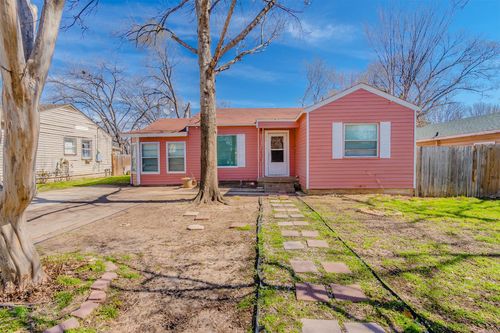 600 Ne 11th St, Grand Prairie, TX, 75050-3709 | Card Image