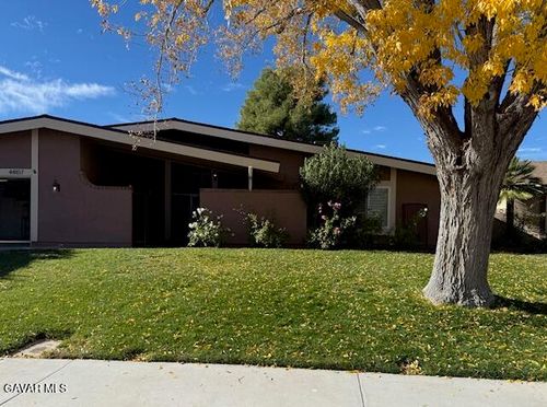 44107 Galion Ave, Lancaster, CA, 93536-6060 | Card Image