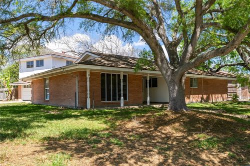 134 Markham Pl, Portland, TX, 78374-1418 | Card Image