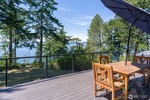 1368 Channel Rd, Lopez Island, WA, 98261-8232 | Card Image