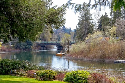 16 North Shore Rd, Lake Cowichan, BC, V0R2G0 | Card Image