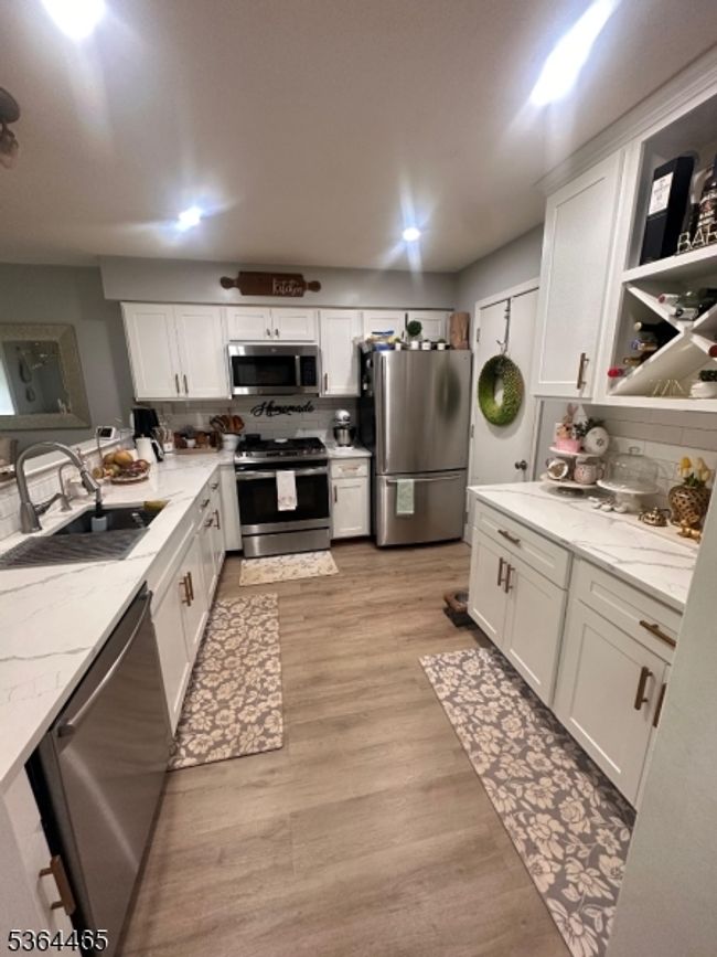263 Resnik Ct, House other with 3 bedrooms, 2 bathrooms and null parking in Somerset NJ | Image 4