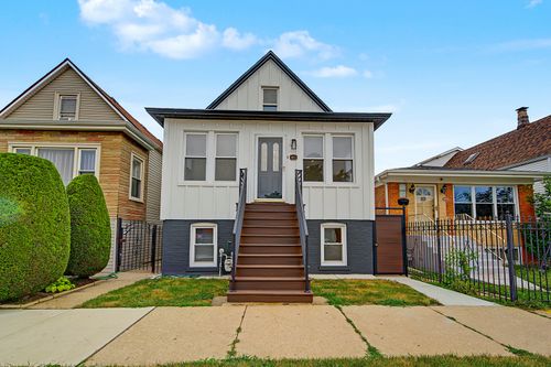 4852 W Melrose St, Chicago, IL, 60641-4315 | Card Image