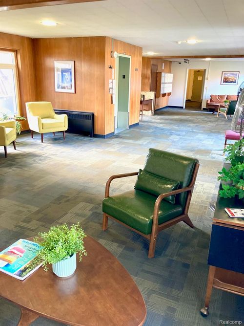 apt-218-1550 Cherboneau Pl, Detroit, MI, 48207-2863 | Card Image