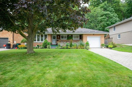 417 Edwin St, Kitchener, ON, N2H4P7 | Card Image