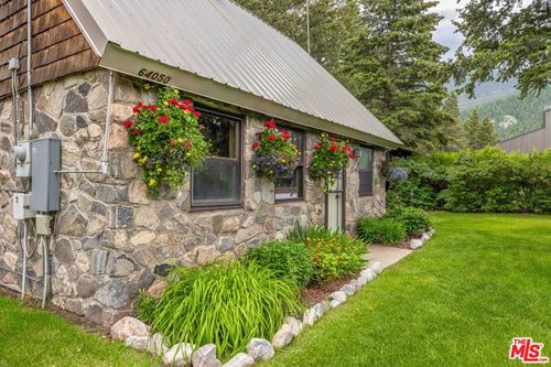 64050 Gallatin Rd, Gallatin Gateway, MT, 59730-9665 | Card Image