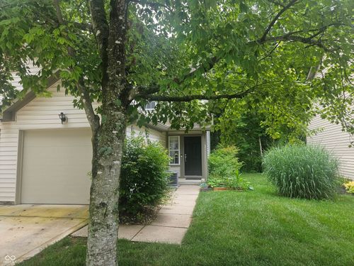 11531 Hidden Bay, Indianapolis, IN, 46236-8678 | Card Image