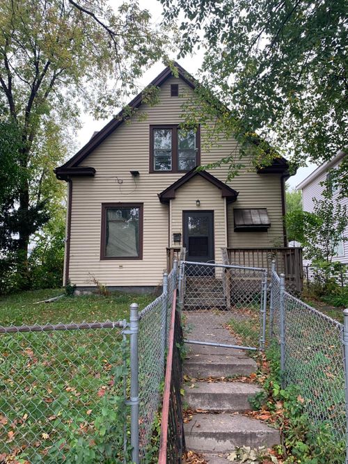621 Newton Ave N, Minneapolis, MN, 55411-3717 | Card Image