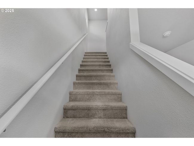 2666 26 Th Loop, House other with 4 bedrooms, 3 bathrooms and 2 parking in Springfield OR | Image 24