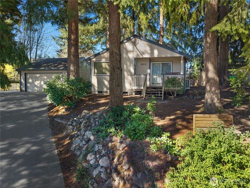2813 Aberdeen, Olympia, WA, 98501 | Card Image