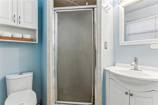 PRIMARY BATHROOM | Image 10