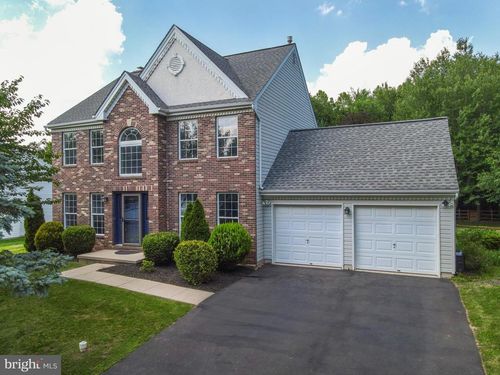 3695 Daystar Dr, DOYLESTOWN, PA, 18902-1241 | Card Image