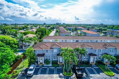 2 - 5245 Nw 112th Ave, Townhouse with 3 bedrooms, 2 bathrooms and null parking in Doral FL | Image 1