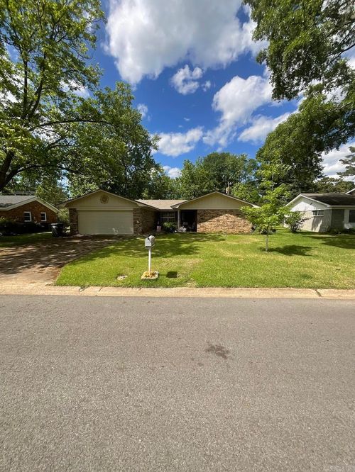 120 Apache Dr, Searcy, AR, 72143-5904 | Card Image