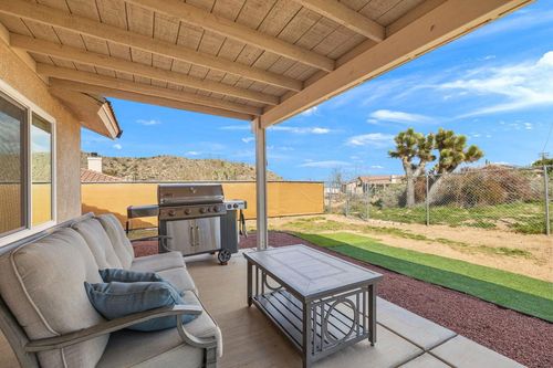 8419 Elk Trl, Yucca Valley, CA, 92284-3166 | Card Image