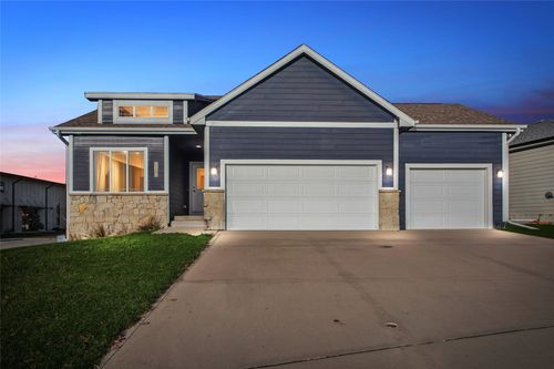 1808 Ne Heritage Dr, Grimes, IA, 50111-4501 | Card Image