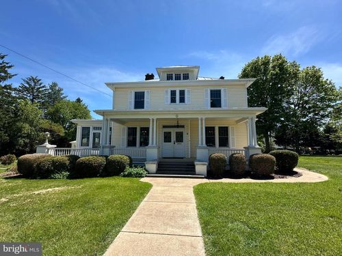 8 Bartlett Ave, LURAY, VA, 22835-2032 | Card Image