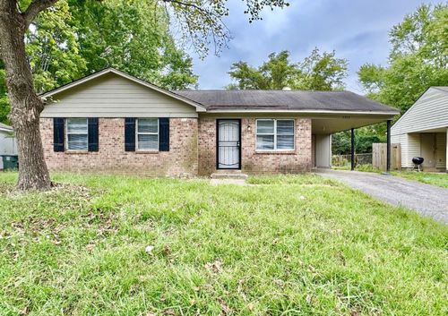 3353 Elk Point Dr, Memphis, TN, 38128-1105 | Card Image
