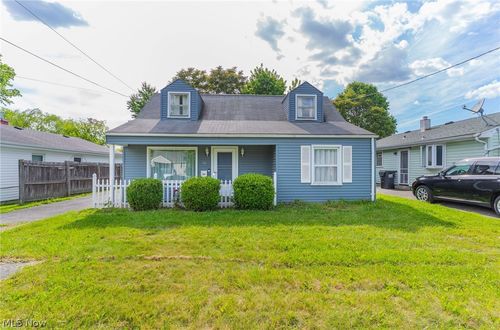 52 N Navarre Ave, Youngstown, OH, 44515-2914 | Card Image